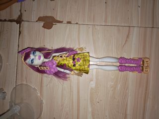 (Category: ) located in . Submitted by monsterhigh332 (Listing ID 1452051913, Image 1). Description: .