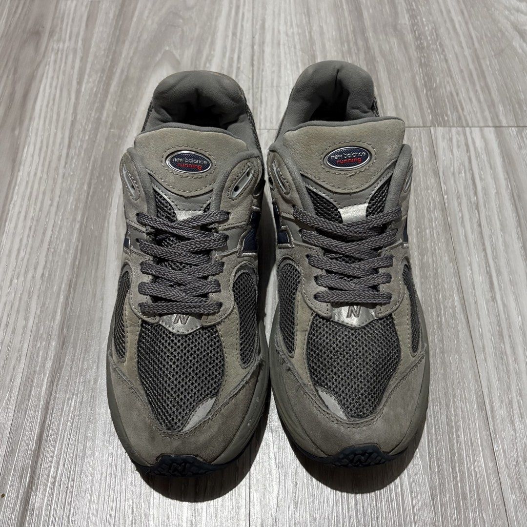 New Balance ML2002RA Grey Sneakers (Category: Sneakers) located in Muntinlupa City. Submitted by declutterbuster (Listing ID 1452067008, Image 3). Description: Authentic Size: 7 US / 6.5 UK (25 cm) No Box No flaws Payment first thru gcash / maribank Mod: J&T or Lalamove .