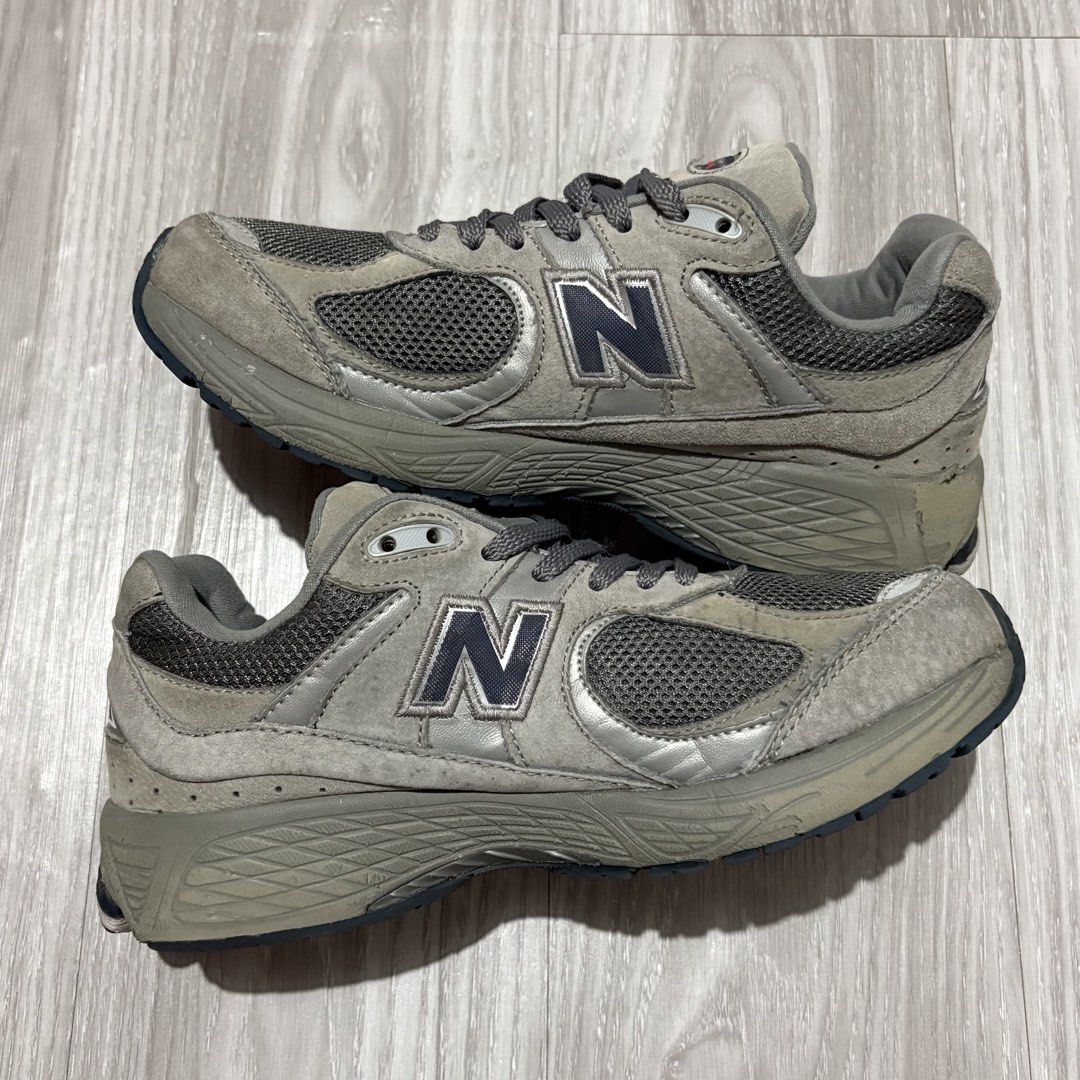 New Balance ML2002RA Grey Sneakers (Category: Sneakers) located in Muntinlupa City. Submitted by declutterbuster (Listing ID 1452067008, Image 1). Description: Authentic Size: 7 US / 6.5 UK (25 cm) No Box No flaws Payment first thru gcash / maribank Mod: J&T or Lalamove .
