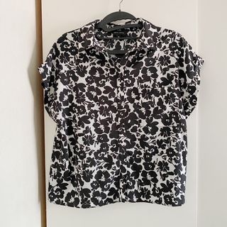 (Category: ) located in . Submitted by shopsundayx (Listing ID 1451908439, Image 1). Description: .