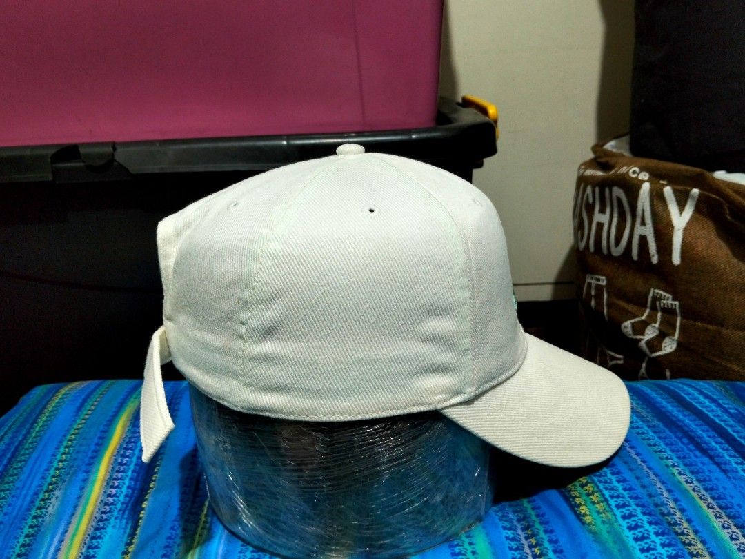 Nike Cap White Green Swoosh Adjustable Strap (Category: Caps & Hats) located in San Mateo. Submitted by JmThriftCap_Ph (Listing ID 1452102574, Image 2). Description: MY BIRTHDAY MONTH SALE ☺️ - White Nike cap - Green Swoosh logo - Green inner lining - Adjustable strap for a custom fit - Perfect for everyday wear or sports - Simple, classic, and fresh design.