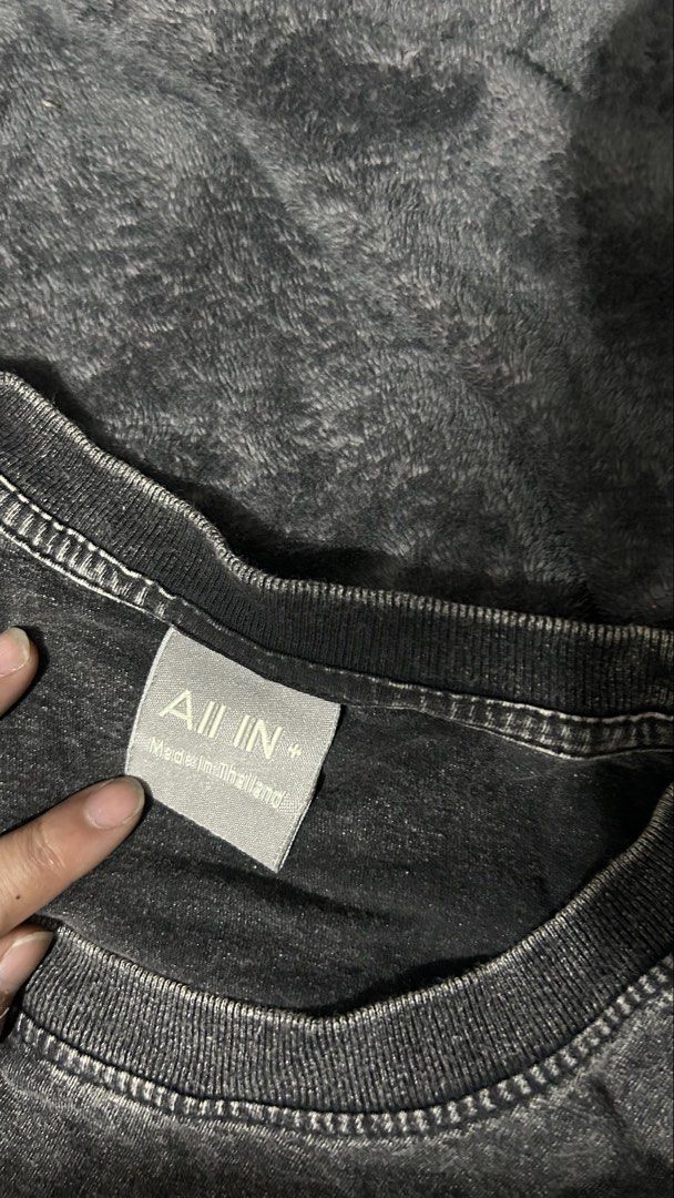 Nirvana Smiley Face Graphic T-Shirt (Category: Tshirts & Polo Shirts ) located in Marikina City. Submitted by chartan15 (Listing ID 1452029491, Image 3). Description: - Grey Nirvana t-shirt - Iconic smiley face graphic - Acid wash style - Made in Thailand - Ideal for any Nirvana fan.