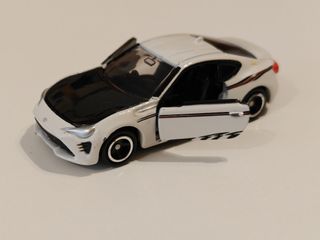 （分類：）位於 。 由 leo_selling 提交（商品編號 1451983568，圖片 1）。簡介： 。