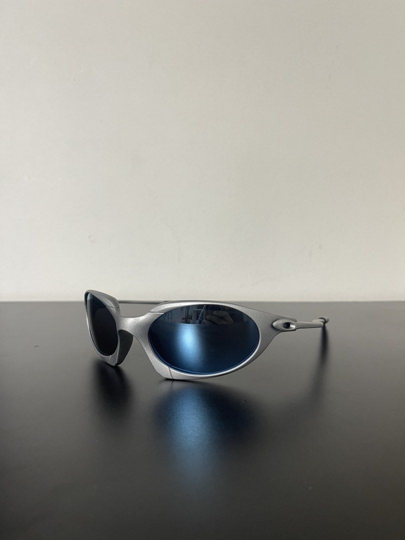 Oakley romeo (Category: Sunglasses & Eyewear) located in Manila. Submitted by mine2ownit (Listing ID 1452008507, Image 2). Description: .