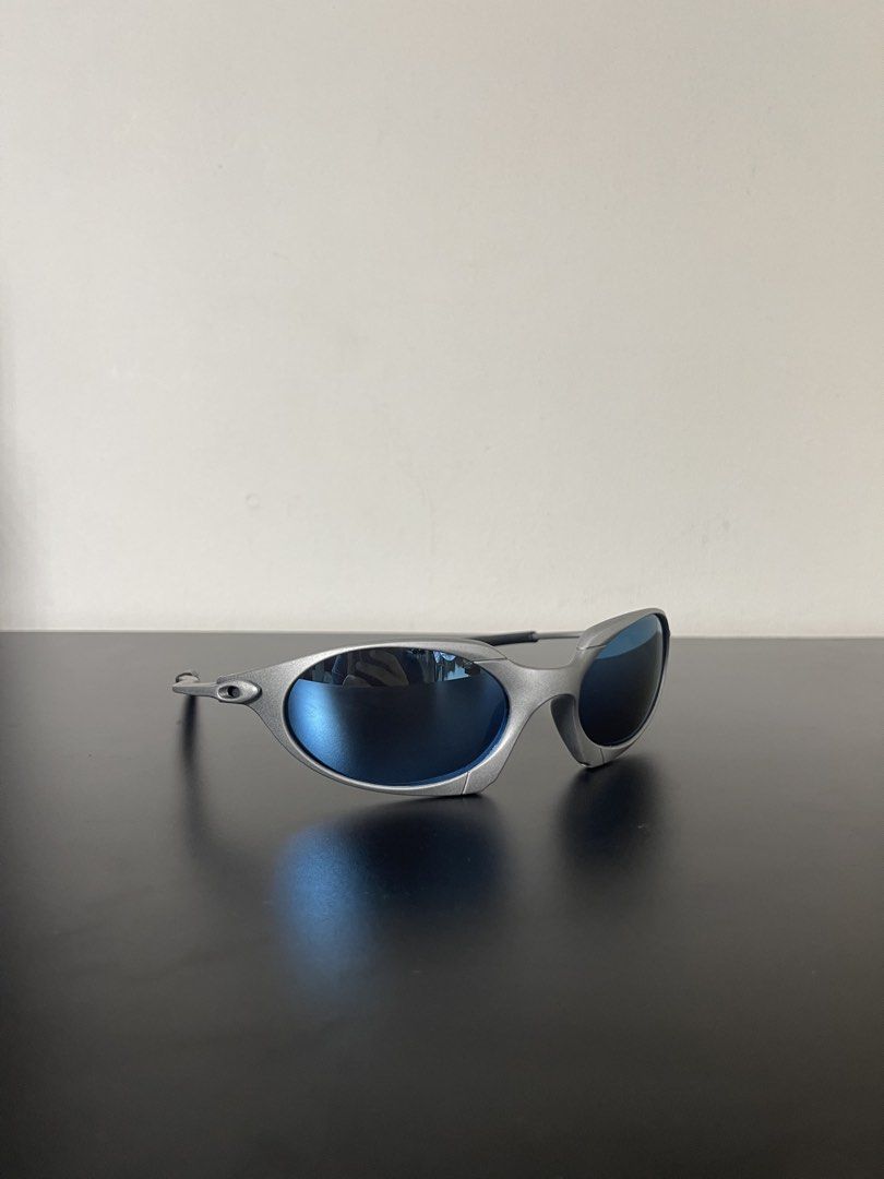 Oakley romeo (Category: Sunglasses & Eyewear) located in Manila. Submitted by mine2ownit (Listing ID 1452008507, Image 3). Description: .