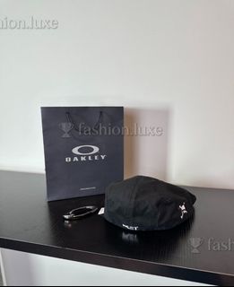 (Category: ) located in . Submitted by fashion.luxe (Listing ID 1452094303, Image 1). Description: .