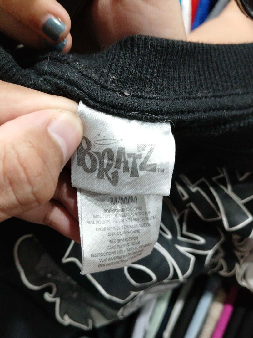 Official BRATZ sweater (Category: Coats, Jackets and Outerwear) located in Manila. Submitted by john_30 (Listing ID 1451910947, Image 3). Description: .