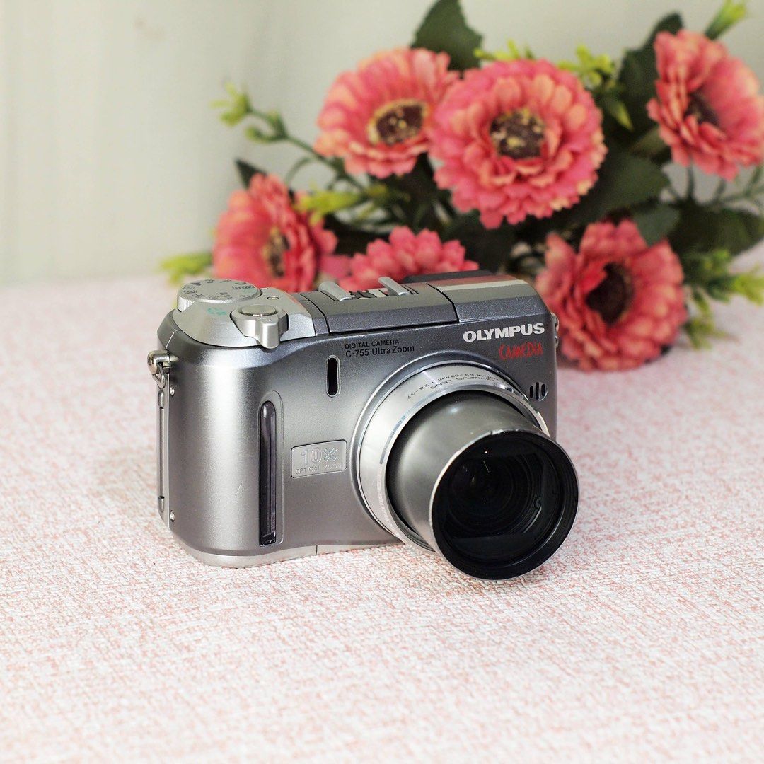 Olympus Camedia C-755 Zoom (Category: Cameras) located in Paranaque City. Submitted by digicamera_zone_ph (Listing ID 1451934581, Image 1). Description: 📸 Olympus CAMEDIA C-755 Ultra Zoom 🔖 3,500 php ✨ Capture timeless memories with the classic Olympus CCD colors! Perfect for collectors, travel, and anyone who loves the vintage digicam aesthetic. ✨ Features: • 4.0MP CCD Sensor • 10× Optical Zoom (38–380mm equivalent) • Super Macro Mode • Manual