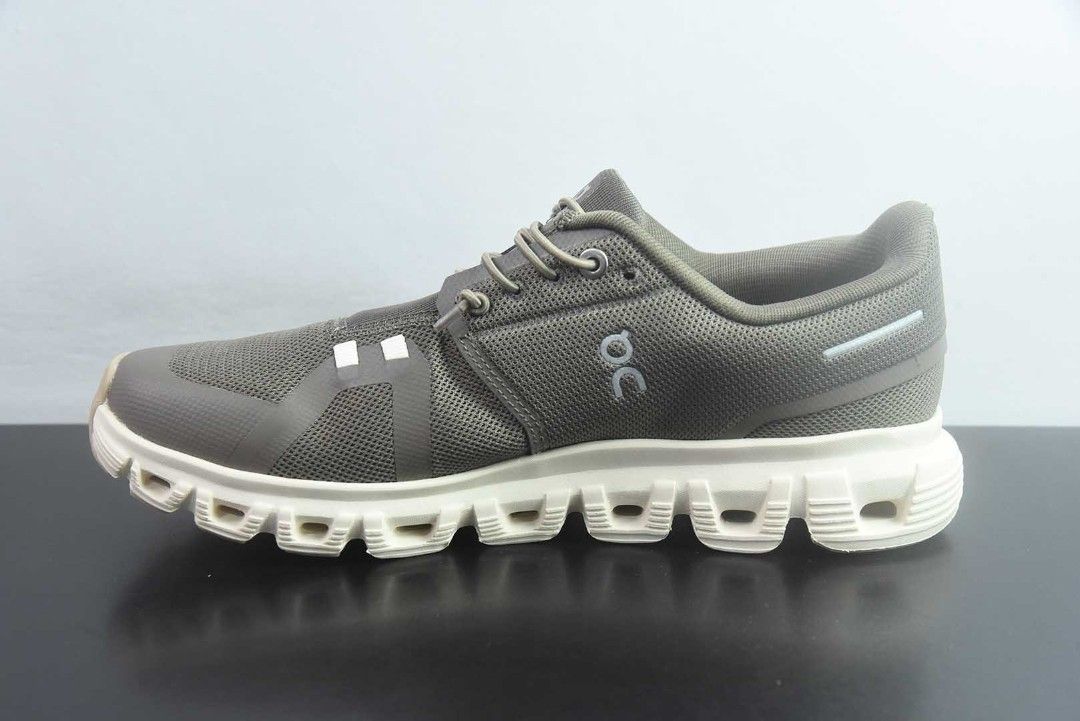 On Cloud 6 (Category: Sneakers) located in Kuala Lumpur. Submitted by khai.uasneakers (Listing ID 1452020802, Image 3). Description: ✅ Available Sizes: 36–45 (EU) ✅ Delivery Included (West Malaysia) 📦 Carefully packed before dispatch. 📸 Photos represent the actual item. 📬 DM for further information. Ref: S36JZD259HZF.
