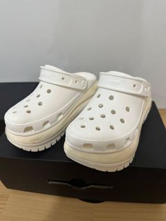 (Category: ) located in . Submitted by chamechanga09 (Listing ID 1452003727, Image 1). Description: .