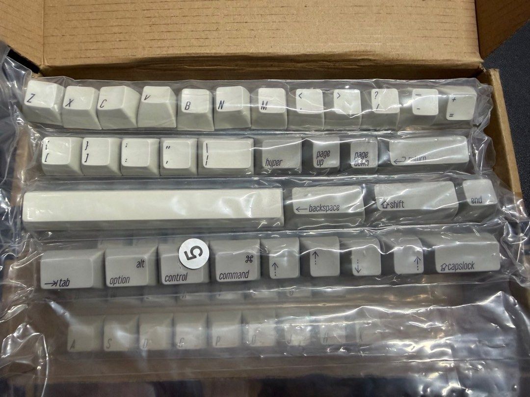 PBT retro keycaps (68) (Category: Computer Keyboard) located in Bacoor. Submitted by cristine.10 (Listing ID 1452036066, Image 3). Description: Used once. 68key Nego.