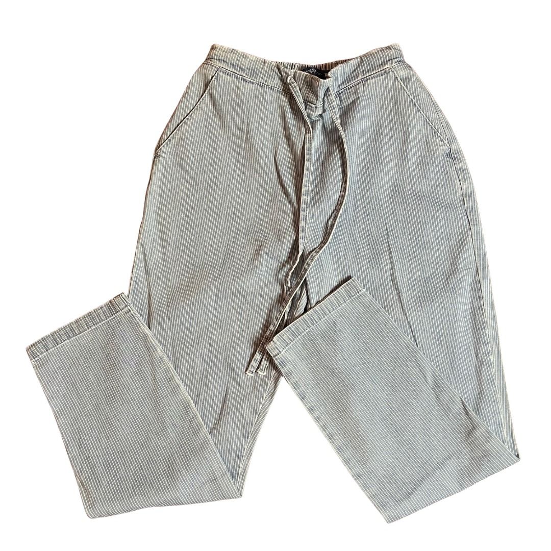Penshoppe Striped Drawstring Pants (Category: Other Bottoms) located in Santa Rosa. Submitted by annydeclutters (Listing ID 1451988454, Image 1). Description: RFS: Decluttering.