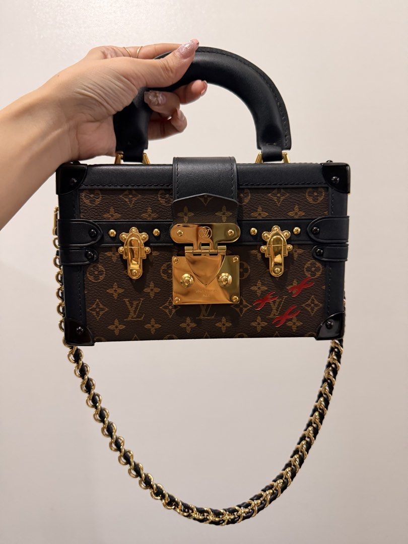 Petite Malle Trunk Monogram (Scannable) (Category: Luxury Bags & Wallets) located in Manila. Submitted by minimaison (Listing ID 1452014620, Image 1). Description: SCANNABLE 📌 we accept reasonable offer. .