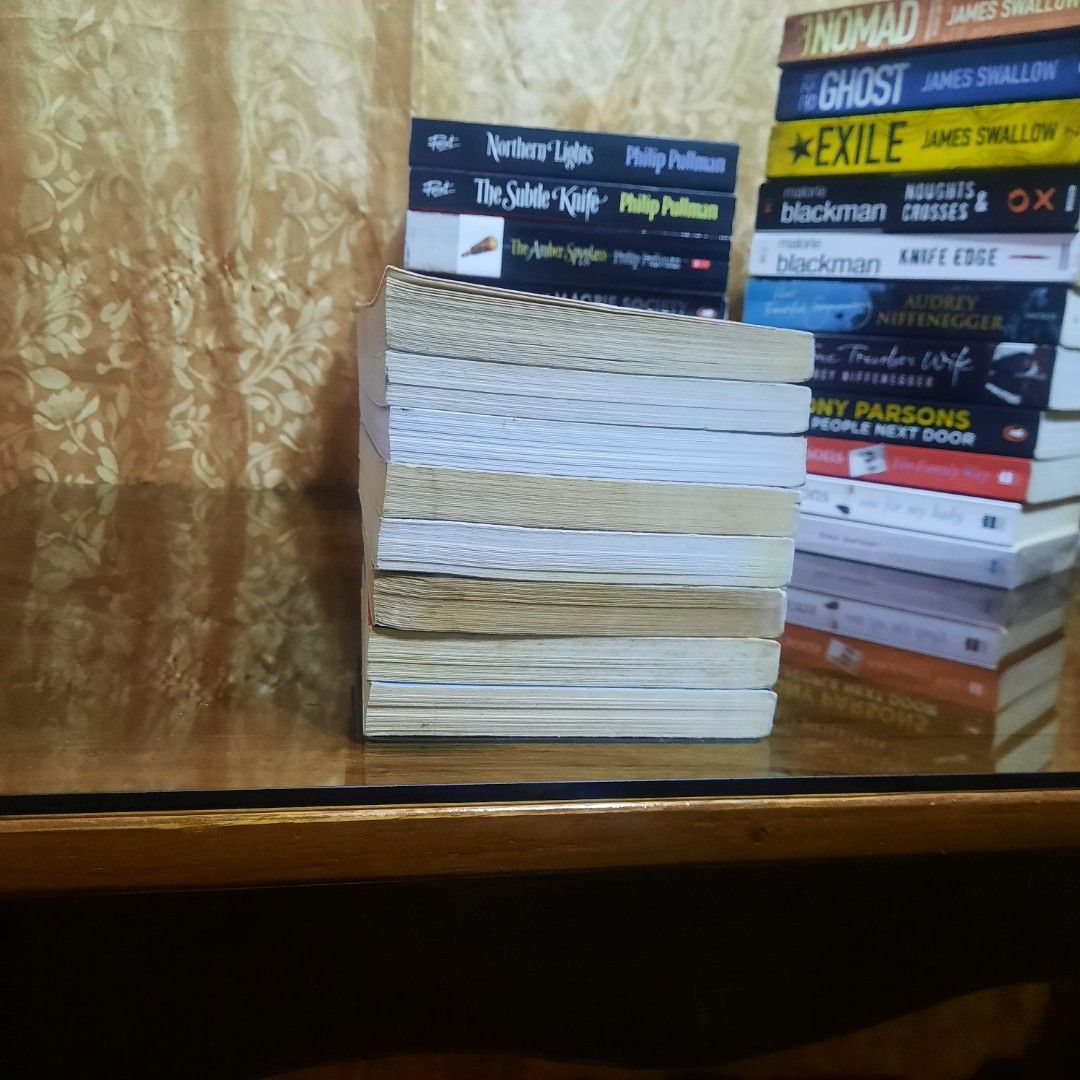 Philip Pullman Books Bundle (Category: Storybooks) located in Baguio. Submitted by el_sakands (Listing ID 1451901127, Image 2). Description: Please be informed na preloved po yung mga books, so they might have creases, tanning/spotted edges, and some have spine breaks. 📍Baguio City MOP: Gcash, Maya, GoTyme, Maribank.