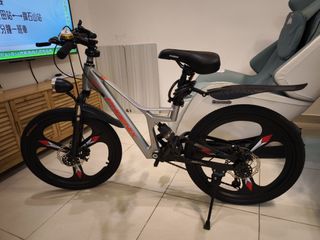 （分類：）位於 。 由 nicolechu133398 提交（商品編號 1451904145，圖片 1）。簡介： 。