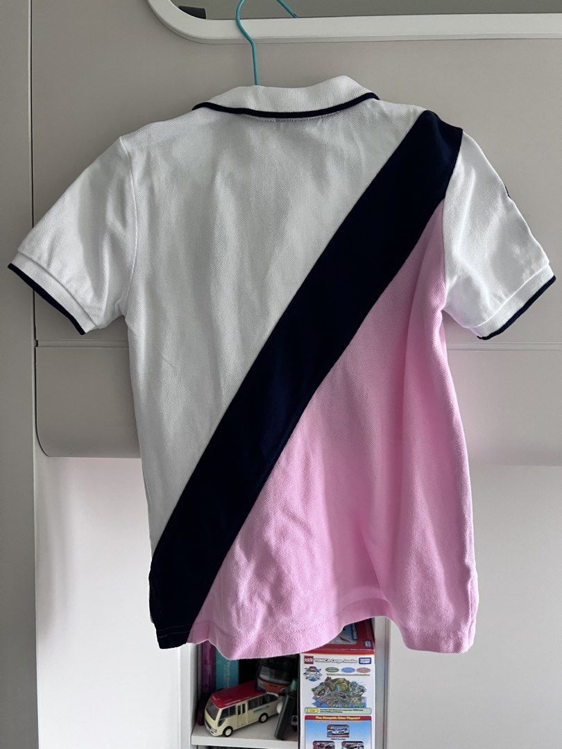 Polo t-shirt. 4 T （分類：嬰兒及小童流行時尚）位於 Hong Kong。 由 anniecching 提交（商品編號 1451968346，圖片 2）。簡介： 真品，亮麗好襯，只面試著過幾次，9 成以上新。原價$590，現售$90。順豐到付優先。。