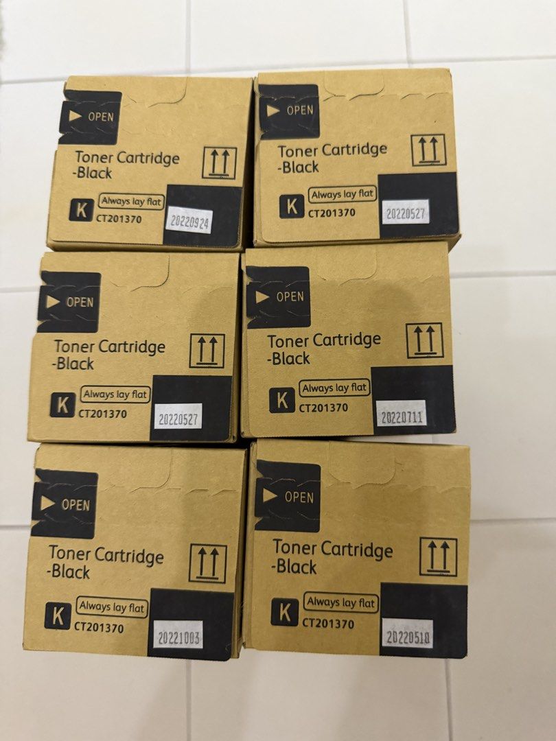Printer toner (Category: Printers, Scanners & Copiers) located in Singapore. Submitted by grandshark.crystal (Listing ID 1451960171, Image 1). Description: $50 per piece .