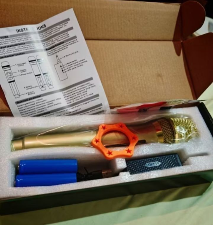 Professional Gold Wireless Microphone (Category: Microphones) located in Batangas. Submitted by braxielyn_xen (Listing ID 1452082551, Image 2). Description: Only once used..