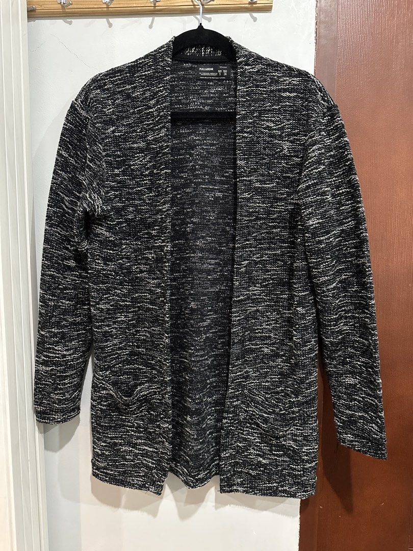 Pull and Bear Cardigan sweater (Category: Others Tops) located in Paranaque City. Submitted by sorajapanluxshoppe (Listing ID 1451979161, Image 1). Description: Cardigan Pull and bear unisex size small on tag but can fit til large on female frame .