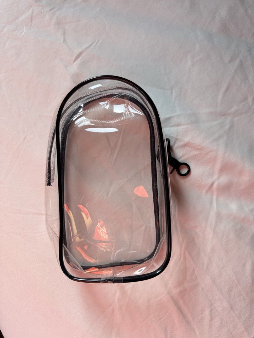 PVC Key Chain Pouch (Category: Purses & Pouches) located in Quezon City. Submitted by Tofulog (Listing ID 1452015538, Image 1). Description: no issue never been used loc: Pasong Putik,QC/Makati .