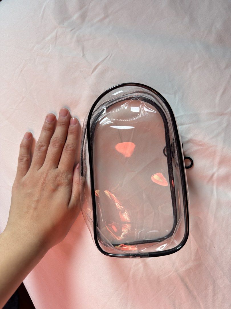 PVC Key Chain Pouch (Category: Purses & Pouches) located in Quezon City. Submitted by Tofulog (Listing ID 1452015538, Image 2). Description: no issue never been used loc: Pasong Putik,QC/Makati .