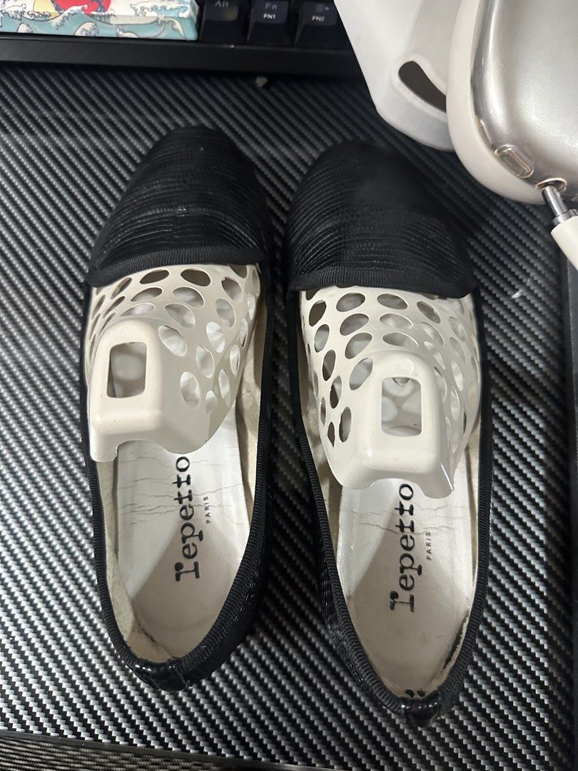Repetto Flats (Category: Announcements) located in Butuan. Submitted by wear.next (Listing ID 1452010895, Image 2). Description: Size 38 Authentic Issue on the canvas lining, nothing visible on the outside No inclusion .