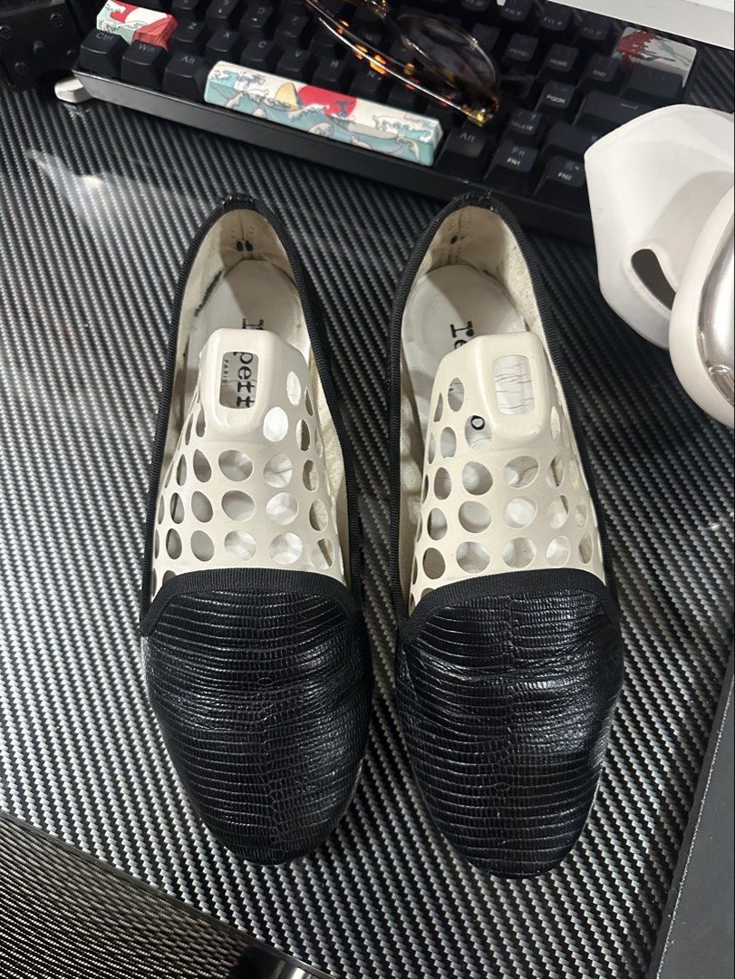 Repetto Flats (Category: Announcements) located in Butuan. Submitted by wear.next (Listing ID 1452010895, Image 1). Description: Size 38 Authentic Issue on the canvas lining, nothing visible on the outside No inclusion .