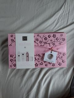 （分類：）位於 。 由 dhevelyn 提交（商品編號 1451961532，圖片 1）。簡介： 。