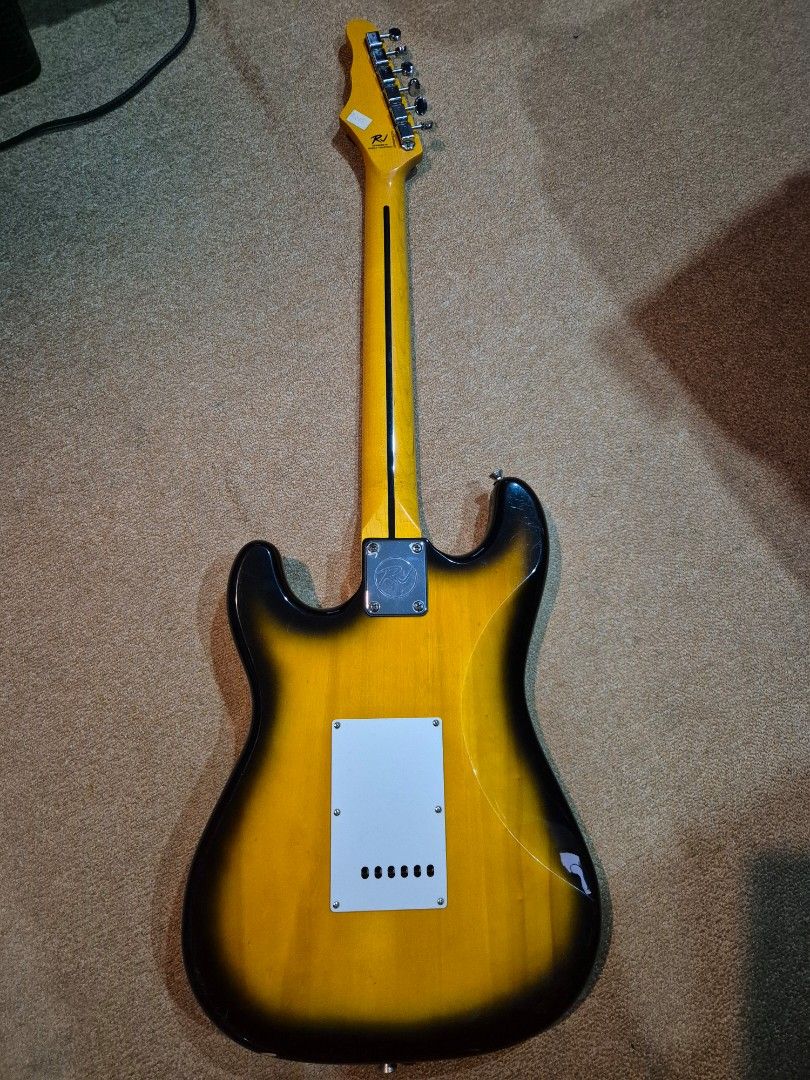 RJ Skycaster Gigline for Sale (Category: Musical Instruments) located in Quezon City. Submitted by johnybuddy (Listing ID 1451998893, Image 2). Description: RJ Skycaster Gigline for Sale 6,000 pesos only Stainless fret Commonwealth QC Area.