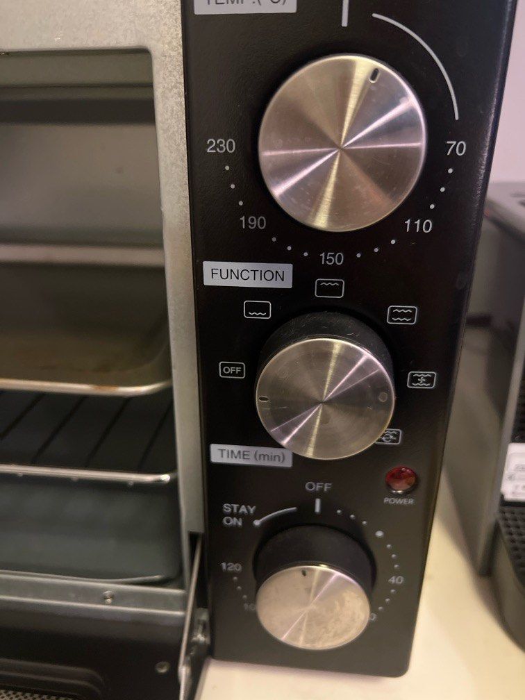 Sharp Oven (Category: Ovens & Toasters) located in Singapore. Submitted by sparkingjoy.reducereuserecycle (Listing ID 1452033052, Image 3). Description: - Sharp oven with sleek black exterior - Multiple function settings - Temperature control up to 230°C - Built-in timer function - Perfect for baking and roasting needs.