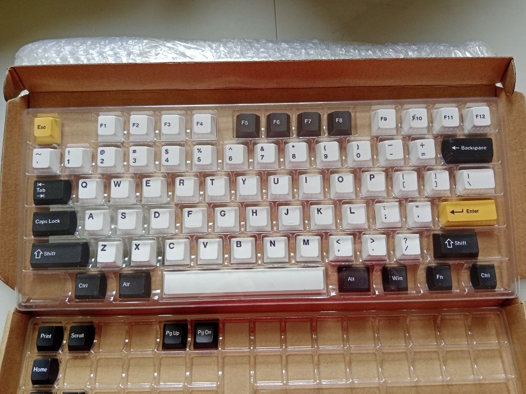 Sikakeyb Dye-sub 84-key Pbt Keycap Set (Category: Computer Keyboard) located in Bayambang. Submitted by lucky_faststar_74a229 (Listing ID 1451921359, Image 3). Description: Sikakeyb Dye-sub 84-key Pbt Keycap Set Total Keys: 84 keys Profile: Cherry Profile Material: PBT Printing Method: Dye-sub.