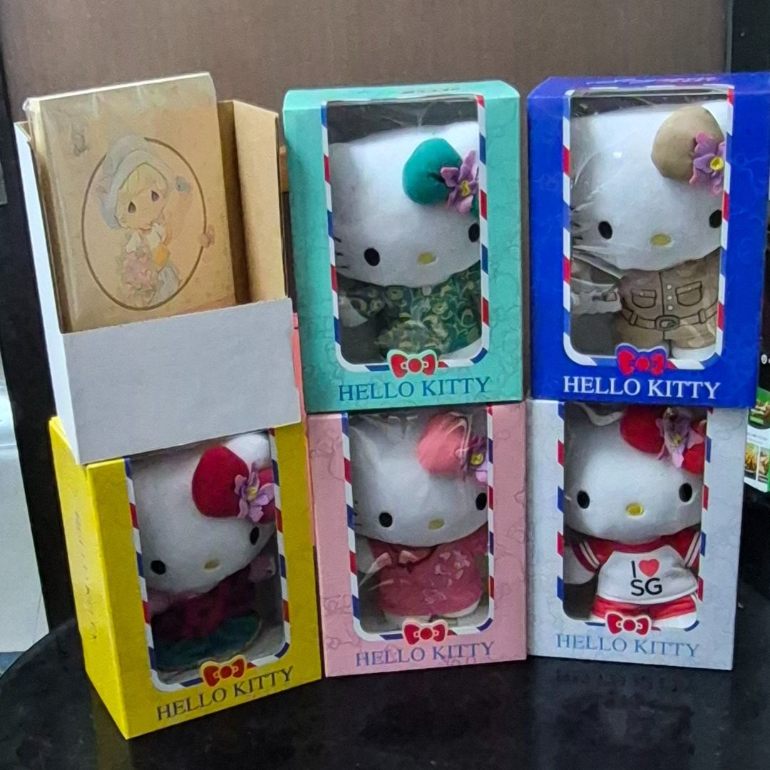Singpost Hellokitty (Category: Plushies & Soft Toys) located in Singapore. Submitted by joannang_09 (Listing ID 1451974442, Image 2). Description: Price can be negotiable Want to let go ASAP.