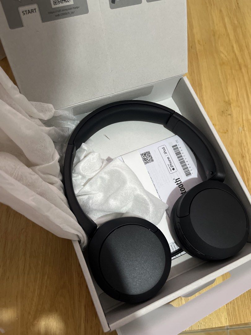 Sony WH-CH520 Wireless Headphones Black (Category: Headphones & Headsets) located in Manila. Submitted by tabby2020 (Listing ID 1452088600, Image 3). Description: TESTED ONLY - BRAND NEW GIFTED TO ME - Sony WH-CH520 wireless headphones in black - Up to 50 hours of battery life - Experience immersive 360 Reality Audio - Customize your sound with EQ settings - Seamlessly switch between two devices with multipoint connection - Built-in microphone fo