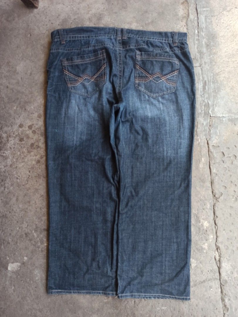 Southpole Alternative y2k (Category: Jeans) located in Batangas. Submitted by ernestocantthrift (Listing ID 1451908050, Image 1). Description: w50 L43.5 thigh 17 hem 11.5.