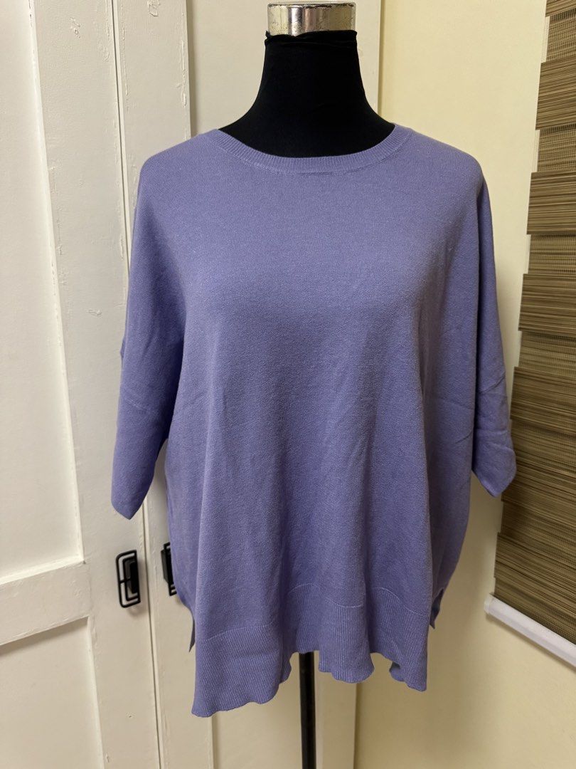 Splendid Purple Knit Sweater XL/EG (Category: Coats, Jackets and Outerwear) located in Manila. Submitted by milleshoppppp (Listing ID 1452097179, Image 1). Description: - Lightweight knit sweater from Splendid - Lovely shade of purple - Relaxed fit with dolman sleeves - Hits around the hip - Perfect for layering or wearing solo - Made from a viscose and polyester blend.