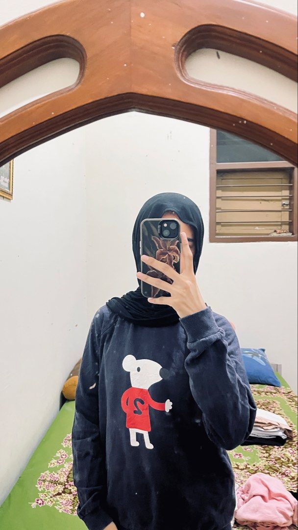 SWEATER NAVY (Kategori: Atasan) berada di Banyuwangi. Dikirim oleh eiyuarls (ID iklan 1451973860, Gambar 1). Deskripsi: ld : 96 - 110 panjang : 59 minus : aga berbulu tapi masi amann avail oyenn.