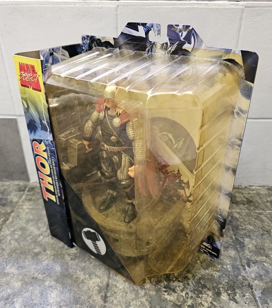 THOR - 2006 Marvel Select Series (Category: Figurines & Statues) located in Quezon City. Submitted by charliebrown_olx (Listing ID 1452102727, Image 3). Description: AVENGERS, LOKI, IRON MAN, CAPTAIN AMERICA • New, Factory Sealed • Near-Mint Yellowish Blister Card, WYSIWYG • Sorry Last Price Already ▪︎ Pickup only at Obudan St Brgy Manresa QC (D.Tuazon St/Banawe St) ▪︎ Shipping thru J&T only ▪︎ GCash Payment TFL!.