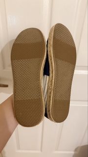 (Category: ) located in . Submitted by iamshopphalic (Listing ID 1452041942, Image 1). Description: .