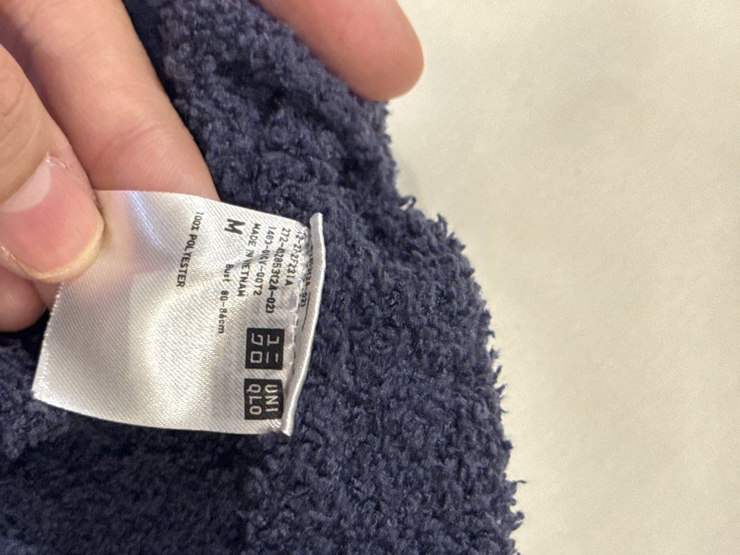 Uniqlo Fluffy Bralette (Category: Sleeveless) located in Quezon City. Submitted by Tofulog (Listing ID 1452019230, Image 3). Description: rfs: declutterring size: mediun loc: Pasong Putik,QC/Makati .