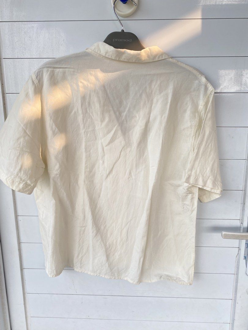 Uniqlo Kemeja / kemeja crop uniqlo (Kategori: Atasan) berada di Cibinong. Dikirim oleh lema.ri20 (ID iklan 1451959973, Gambar 2). Deskripsi: Free ongkir ya, mulus Setara size M.