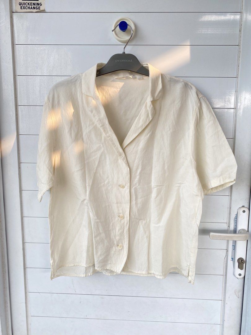 Uniqlo Kemeja / kemeja crop uniqlo (Kategori: Atasan) berada di Cibinong. Dikirim oleh lema.ri20 (ID iklan 1451959973, Gambar 1). Deskripsi: Free ongkir ya, mulus Setara size M.