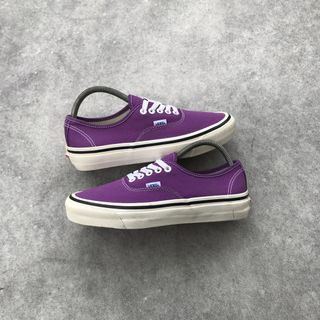 (Kategori: ) berada di . Dikirim oleh tpsneakers_ (ID iklan 1452072953, Gambar 1). Deskripsi: .