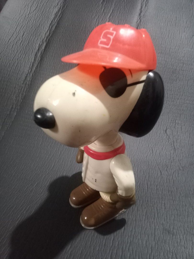 Vintage Snoopy Baseball Player Toy Figure (Category: Figurines & Statues) located in Makati City. Submitted by pardsroman (Listing ID 1451921008, Image 2). Description: - Adorable Snoopy toy dressed as a baseball player. - Features a red cap and a baseball uniform. - Comes in a playful, dynamic pose. - Ideal for Snoopy collectors and fans. - A fun and charming display piece..