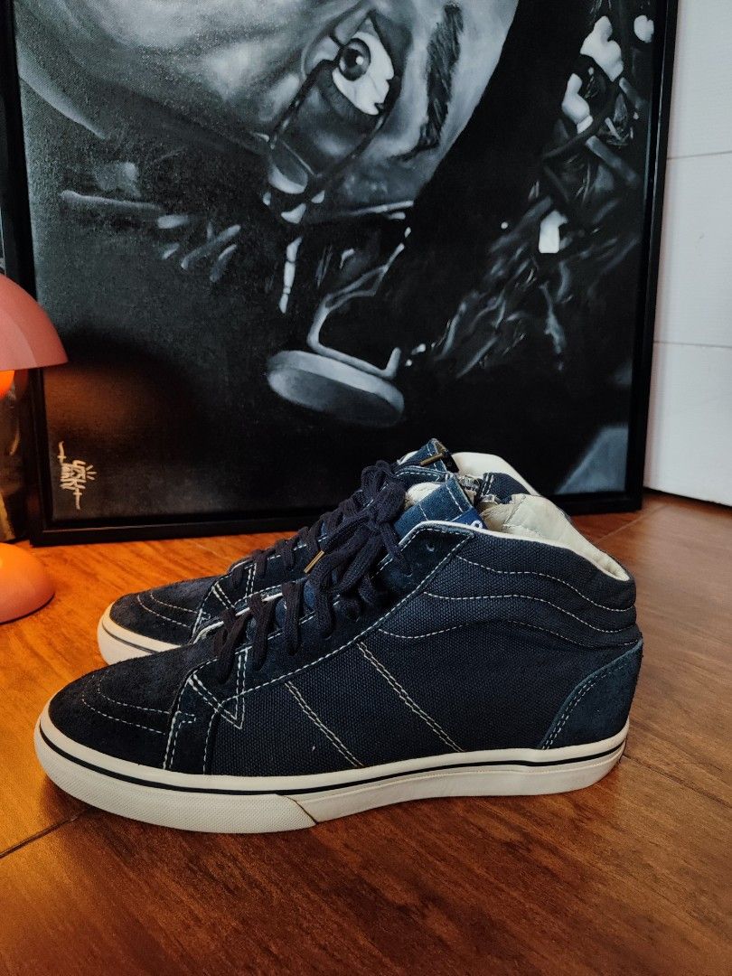 VISVIM x SOPHNET. (Category: Sneakers) located in Manila. Submitted by ginoongvaldez (Listing ID 1451977447, Image 3). Description: VISVIM x SOPHNET. Php 4300.00 Model: Visvim Logan Hi From SOPHNET. 2013 Spring/Summer collaboration. Material: Navy Blue Canvas Fabric Size: US 10 Mens | EU 43 Condition: 9/10 Manila Area Meetup or Shipping .