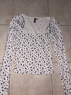 (Category: ) located in . Submitted by j1ngcloset (Listing ID 1451927709, Image 1). Description: .