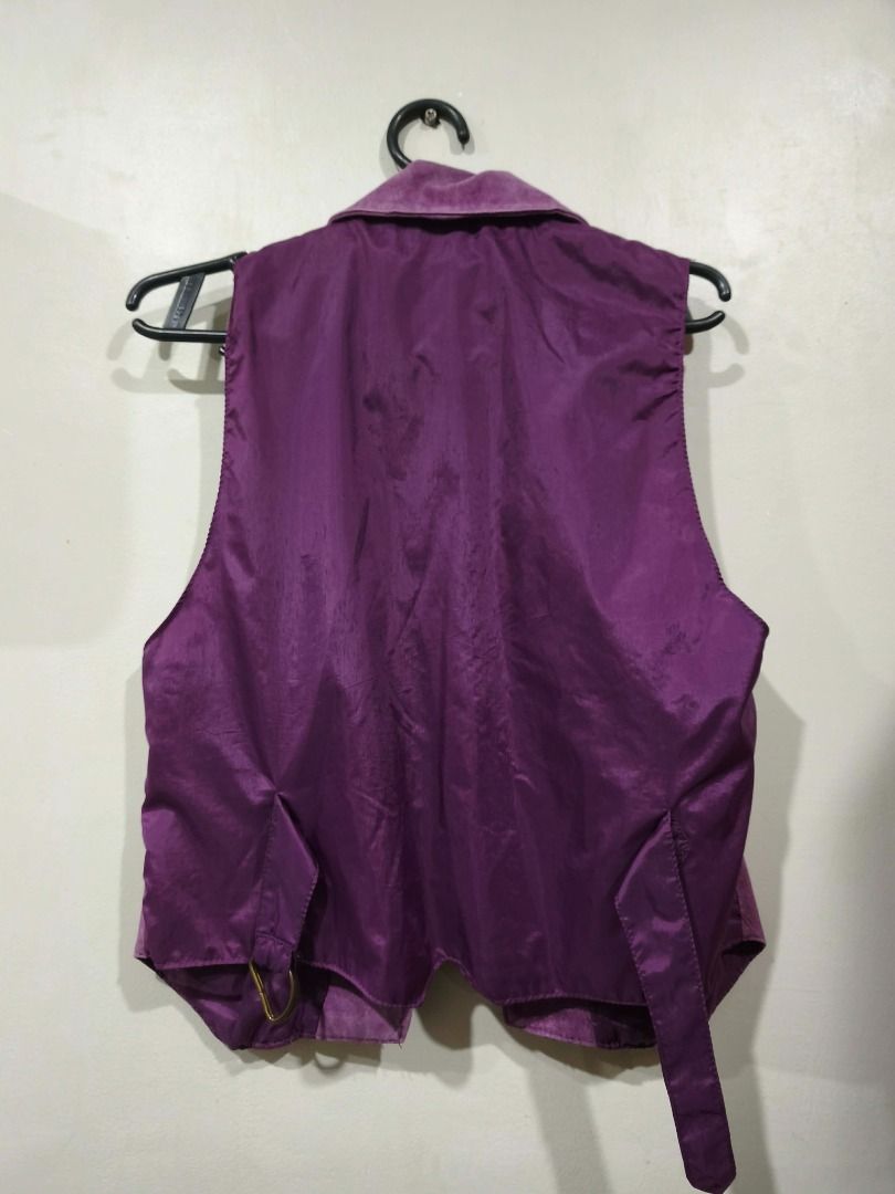 Wilsons The Leather Experts Purple Suede Vest (Category: Activewear) located in Rodriguez. Submitted by jaikeuhoon (Listing ID 1451998939, Image 2). Description: ₱149 - Size small - This is preloved/secondhand, manage your expectation - Color may vary due to lighting - Price is final Location: Rodriguez, Rizal MOP: GCash | MOD: J&T / Lalamove.