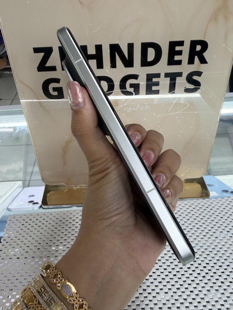 XIAOMI 15 ULTRA 16/512GB OPENLINE (GLOBAL VERSION) (Category: Xiaomi) located in San Juan City. Submitted by desireebayal96 (Listing ID 1451950240, Image 2). Description: XIAOMI 15 ULTRA * 16/512GB * DUAL SIM * OPENLINE BOTH PHYSICAL SIM * GLOBAL VERSION * 5410mAh * 200MP * 97% BATTERY HEALTH * 99% SMOOTH * NO DENTS * NO ISSUE * NO HISTORY OF REPAIR * UNIT ONLY OPEN FOR COD SAME DAY DELIVERY PLUS SHIPPING FEE MESSAGE ME DIRECTLY FOR MORE INFO Sto