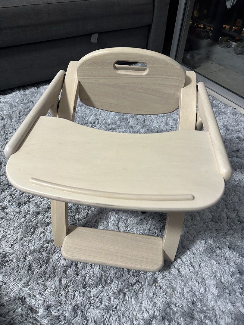 Yamatoya Arch Low Baby Chair III (Category: Baby High Chairs) located in Kuala Lumpur. Submitted by masturah_zamri (Listing ID 1452065444, Image 2). Description: - The arched wooden low chair, which can be used until about 3 years old, is easy to carry because it can be folded, and you can also take it home after using it at your destination by car. - The easy-to-use function remains the same, and a new footrest board has been added to sit in a g