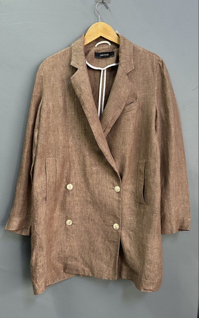 Zara Basic Oversize Linen Blend Double Breasted Blazer (Category: Coats, Jackets and Outerwear) located in Kuala Lumpur. Submitted by qalishaoutlet (Listing ID 1452044673, Image 3). Description: 📬 Postage: RM8 (Semenanjung) / RM16 1st 1kg(Sabah & Sarawak) 📌 Brand: zara linen 📌 Price: RM 35(exclude postage) 📌 Colour: brown 📌 Condition: 9/10 – Excellent condition 📌 Defect: ❌ No defect 📌 Material: Linen blend ❤️ Please refer to slide photos f