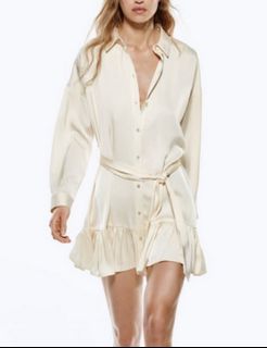 (Category: ) located in . Submitted by njmm_wardrobe (Listing ID 1452012408, Image 1). Description: .
